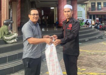 Tebarkan Semangat Kepedulian, BRI BO Depok Salurkan Jumat Berkah Ramadan