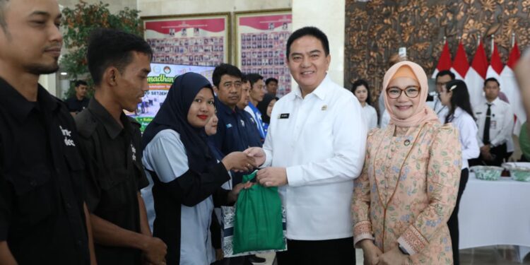 Bukan Cuma Rapat dan Sidang, Ramadan Datang: Lobi DPD RI Disulap Jadi Bazar Ceria, UMKM Panen, Pegawai Auto Kalap Belanja