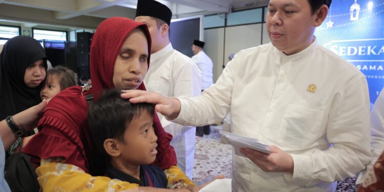 Bagikan Ratusan THR Untuk Tuna Netra Se-Jabodetabek, Sultan: Perlu Upaya Pemberdayaan Ekonomi Kaum Difabel