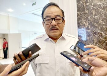 Robert Kardinal Soroti Monopoli Penerbangan: Rakyat Timur Bayar Mahal, Maskapai Senang