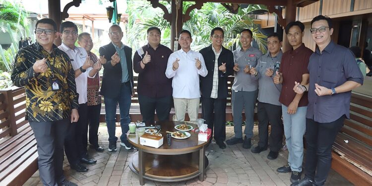 Halal Bihalal DPR & Wartawan Makin Hangat, Gerindra: Kritik Boleh, Asal Jangan “Bakar Rumah Sendiri”