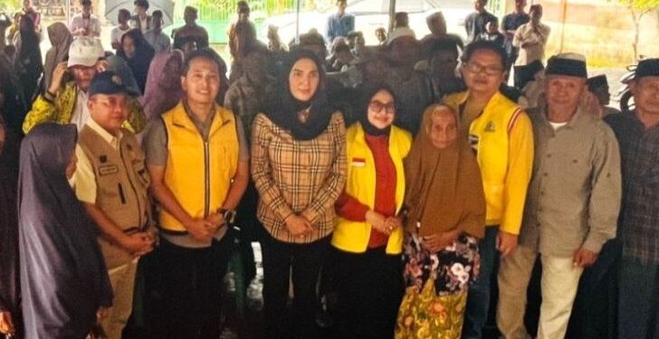 Wakil Ketua DPR Salurkan Bantuan Stimulan Perumahan Swadaya di Lombok