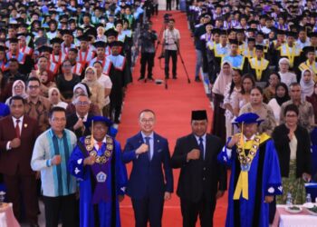 Saat Eddy Soeparno Berikan Beasiswa Untuk Lulusan Terbaik Unpatti: Keberhasilannya Menginspirasi