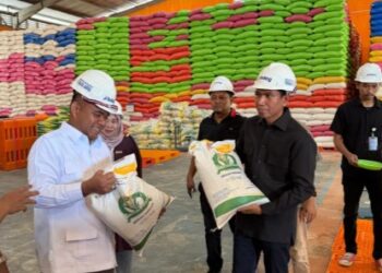 Kawal Instruksi Presiden Prabowo, Bahtra Tinjau Gudang Perum Bulog Pastikan Stok Pangan Aman