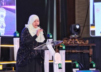Buka Seleksi LCC Empat Pilar Provinsi Jambi, Kepala Biro Keuangan MPR Triyatni : LCC Merupakan Upaya MPR Membentuk Karakter Bangsa