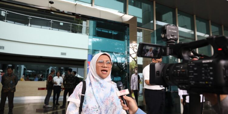 Tiket Pesawat Kian Mencekik, DPR Soroti Rupiah Melemah dan Desak Subsidi Avtur
