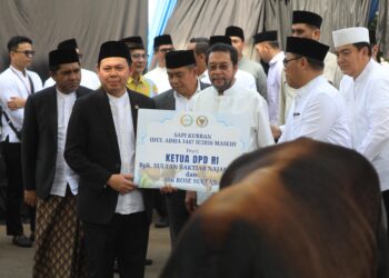 DPD RI Salurkan Daging Kurban kepada Masyarakat pada Momentum Idul Adha 1447 H