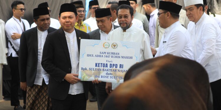 DPD RI Salurkan Daging Kurban kepada Masyarakat pada Momentum Idul Adha 1447 H