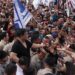 May Day 2026 Pecah! Prabowo Turun ke Buruh, Lepas Baju dan Bagikan Langsung di Monas