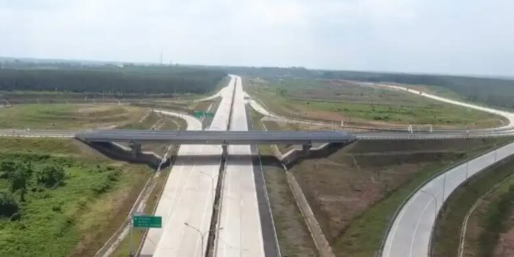Hutama Karya Catat 600 Ribu Kendaraan Melintas di JTTS Saat Libur Panjang, Trafik Naik 16 Persen