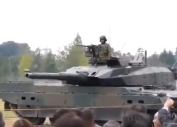 Tank Jepang Type 10 Bikin Dunia Melongo, Gelas Wine Tetap Tegak Saat Tank Ngebut