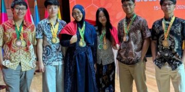 Siswa Indonesia Raih 7 Medali Olimpiade Biologi Internasional di Rusia Meski Berangkat dengan Dana Swadaya