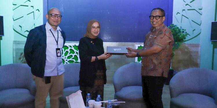 Menteri PANRB Rini Widyantini Raih Penghargaan Bergengsi, Dinilai Jadi Penggerak Perempuan di Birokrasi