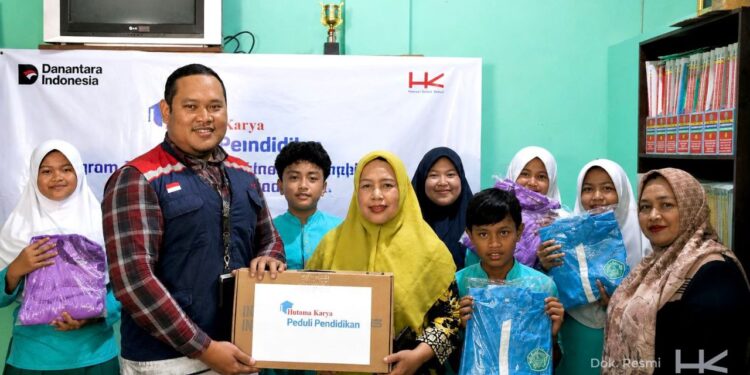 Hutama Karya Dukung Generasi Masa Depan Indonesia Lewat Ruang Belajar yang Layak