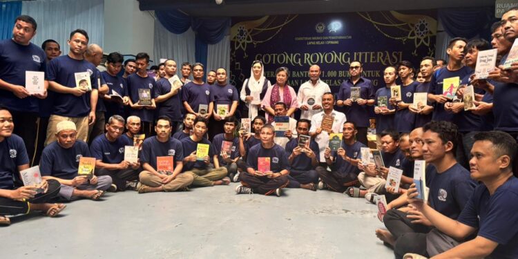 Sumbang Seribu Buku untuk Warga Lapas, NasDem Bangun Gotong Royong Literasi