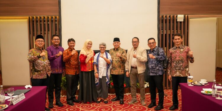 FGD Tentang Desentralisasi, Otonomi Daerah, Pemerintah daerah dan Desa, Pakar : Indonesia Lebih Cenderung Sentralisasi