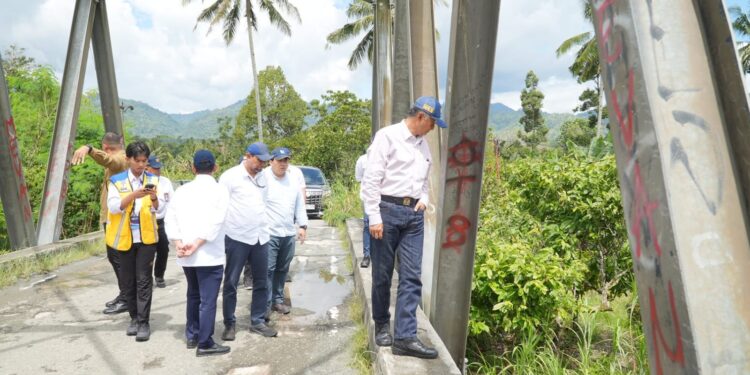 Tinjau Lokasi Bencana Gempa Sulteng, Menteri Dody Prioritaskan Keandalan Infrastruktur Dasar