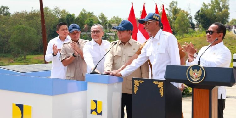 Prabowo Resmikan 1.151 Km Jalan Daerah: Biaya Angkut Jadi Lebih Murah, Tak Boleh Ada Daerah Tertinggal
