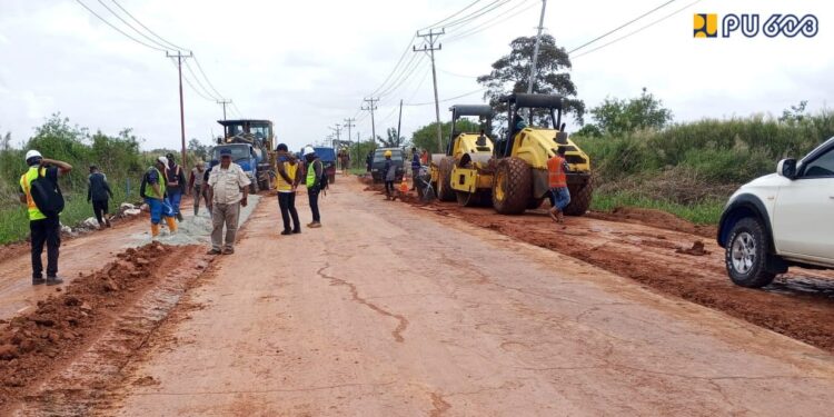 PU Tancap Gas Bangun Jalan dan Jembatan di DOB Papua, Mobilitas Warga Dipacu