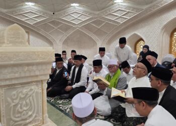 Ketua MPR Bicara Peran Bung Karno Buka Makam Imam Bukhari di Uzbekistan