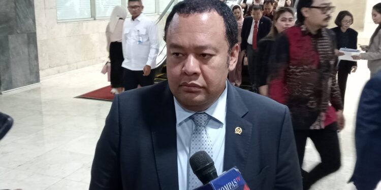 Heboh SE DJP Libatkan TNI-Polri, DPR: Apa Pajak Masih Kurang Kuat?