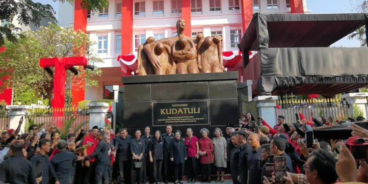 Ini Kata Megawati Saat Resmikan Monumen Kudatuli