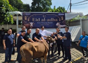 BRI Mabes TNI Cilangkap Kurban Sapi untuk Warga Pasar Minggu