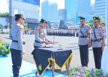 Kapolda Metro Jaya Pimpin Sertijab PJU dan Kapolres Jajaran, Penyegaran Organisasi Perkuat Pelayanan Masyarakat