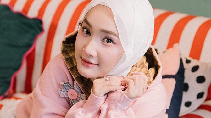 Fatin Rilis Single “Tidur Siang”, Ajak Pendengar Menikmati Setiap Fase Kehidupan