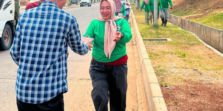 Gaungkan Semangat Berbagi, BRI Bekasi Harapan Indah Gelar Jumat Berkah