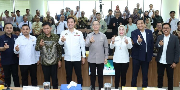 Eddy Soeparno: Transisi Menuju EBT Harus Dinikmati Industri dan Tenaga Kerja Dalam Negeri