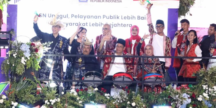 Orkestrasi Kawal Program Prioritas, Kementerian PANRB Kolaborasi Bersama Kementerian Keuangan, dan Kementerian PPN/Bappenas dalam Karnaval Bersatu Harmoni Nusantara