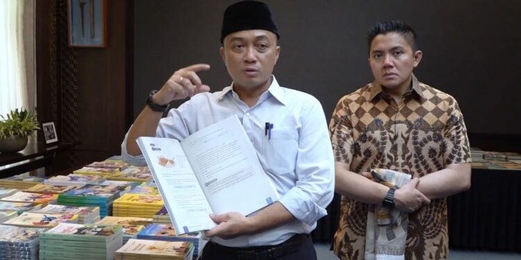 Prabowo Bertekad Perbaiki Buku Ajar SD-SMA, Jadikan Negara Lain sebagai Referensi