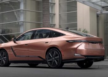 Resmi Meluncur, Harga Mulai Rp874 Juta dan Tenaga 338 HP