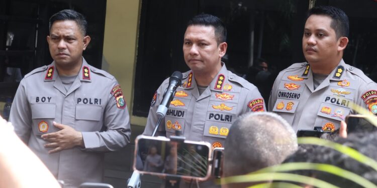 Polda Metro Jaya Jelaskan Temuan 996 Benda Menyerupai Senjata di Yayasan Jaksel