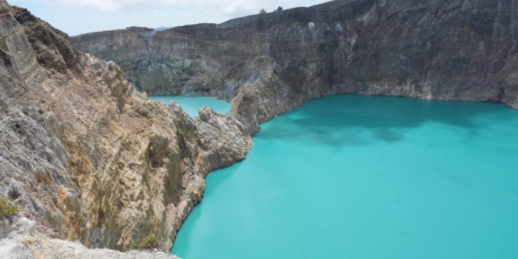 Danau Kelimutu Retak Pascagempa, Menteri PU Turun Langsung Cek Kondisi