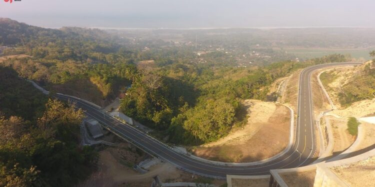 Kelok 23 Rampung, Jalan Baru yang Tawarkan Panorama di Kawasan Pesisir Selatan