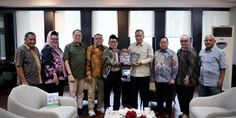 Menkop Ferry Ajak DNIKS Perkuat Koperasi Desa sebagai Instrumen Kesejahteraan Sosial