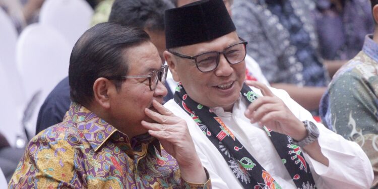 Serahkan Penghargaan pada Para Pemenang, Pramono Anung sebut Tahun Depan Hadiah AJMHT Bertambah