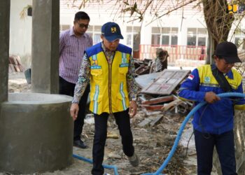 Atasi Keterbatasan Air Bersih Akibat Kemarau, Kementerian PU Bangun Sumur Bor Dangkal di Desa Slangit Cirebon