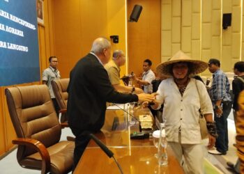 Pimpinan DPR Terima Aspirasi Warga di Hari Tani Nasional, UU Reforma Agraria Disorot soal Kesejahteraan Petani