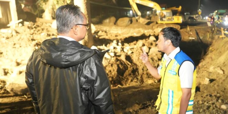 Menteri Dody Datang Malam-Malam ke Solok, Cek Penanganan Pascabanjir dan Percepat Sabo Dam