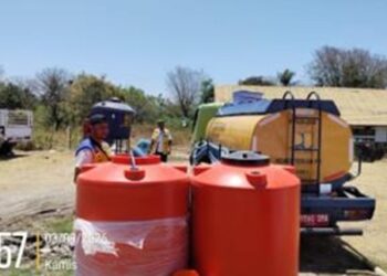 Kementerian PU Salurkan 136 Ribu Liter Air untuk Warga dan Penanganan Karhutla di Sorong