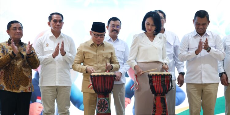 Menteri Mukhtarudin Luncurkan Telekonseling, Perkuat Pelindungan Kesehatan Mental Pekerja Migran