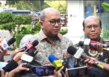 Prabowo Minta PLN Bertransformasi, Akselerasi Proyek PLTS 100 GWp