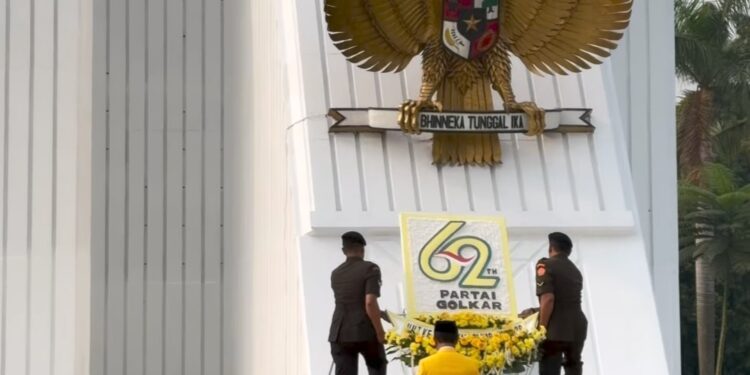 Bahlil Lahadalia Pimpin Upacara dan Ziarah TMP Kalibata dalam Rangka HUT ke-62 Partai Golkar