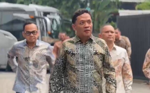 Komisi III DPR Kunjungi Kediaman Kapolri Suyudi, Bahas Pembenahan Institusi Polri