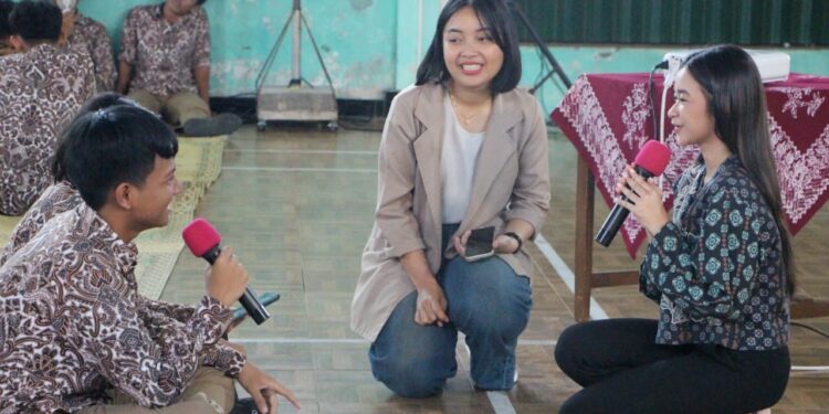 Yashinta Ajak Pelajar Jogja Melek Politik, Jangan Golput dan Peduli Sampah Elektronik