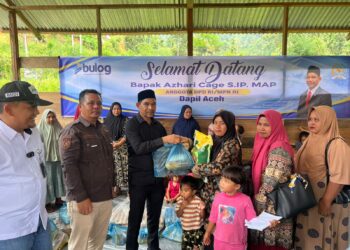 Senator Aceh Azhari Cage SIP MAP Salurkan Sembako untuk Warga Beutoeng Ateuh Banggalang Nagan Raya